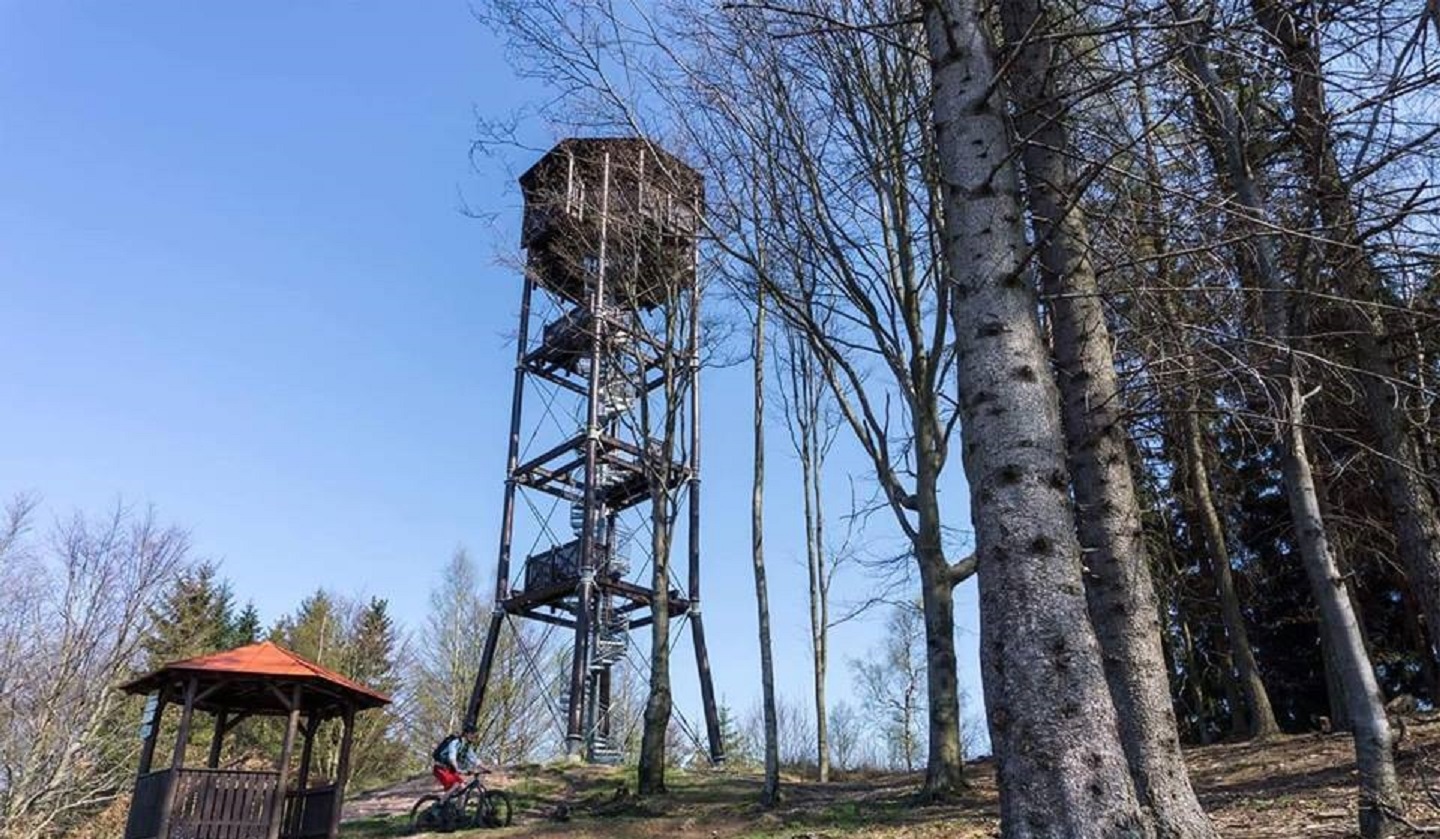 Lookout tower Markoušovický høeben